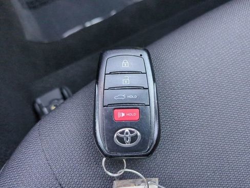 Used 2025 Toyota Corolla SE image 29