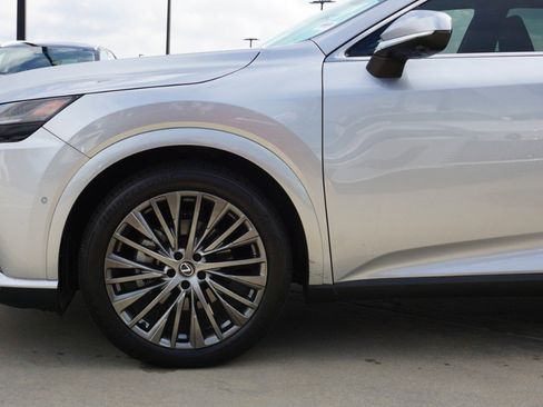 Certified 2023 Lexus RX 350 w/ Luxury Package image 9