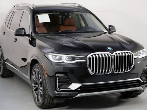 Used 2022 BMW X7 xDrive40i w/ Premium Package image 62