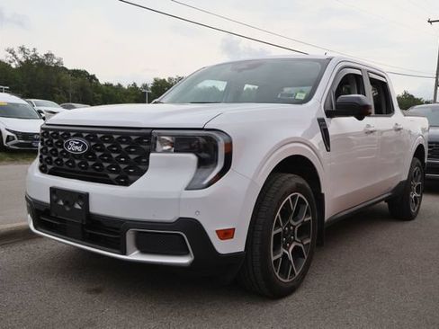 Used 2025 Ford Maverick Lariat w/ 4K Tow Package AWD/4WD image 2