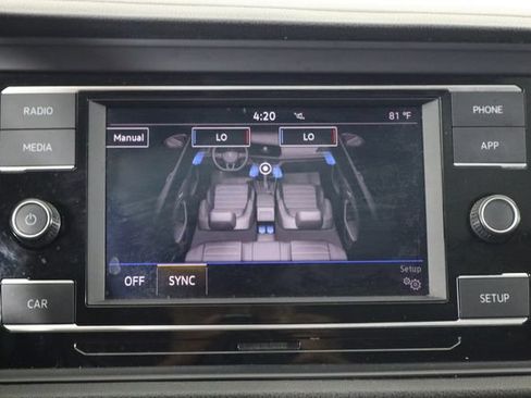 Used 2019 Volkswagen Jetta SE FWD image 32