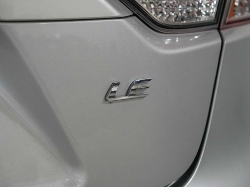 Used 2023 Toyota Corolla LE FWD image 12