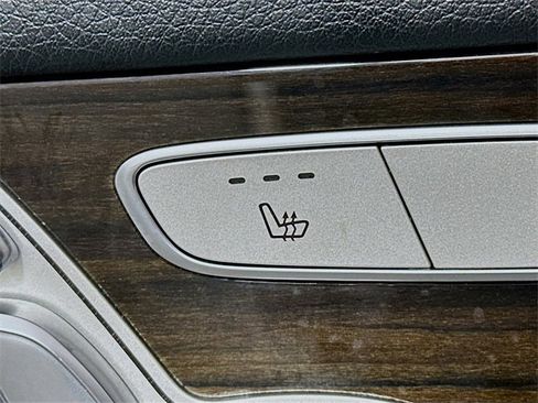 Used 2016 Mercedes-Benz GLC 300 4MATIC w/ Multimedia Package image 20