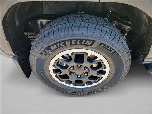 Used 2025 Toyota 4Runner TRD Off-Road AWD/4WD image 10