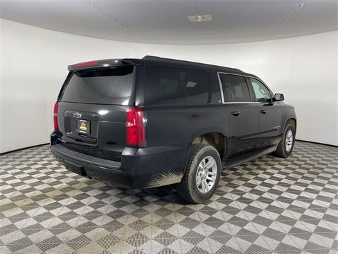Certified 2017 Chevrolet Suburban LT image 16