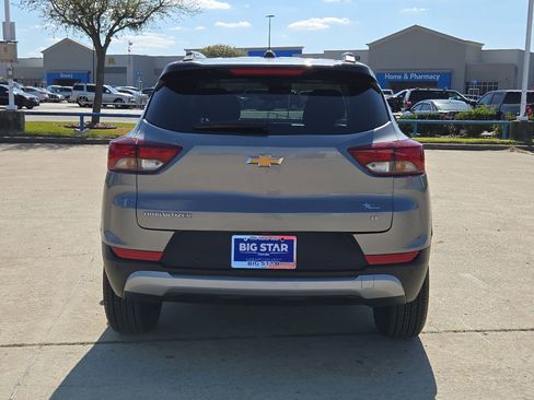 Used 2026 Chevrolet TrailBlazer LT w/ Driver Confidence Package image 5