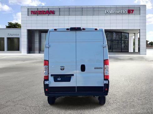 Used 2025 RAM ProMaster 2500 w/ Convenience Group FWD image 5