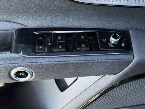 Used 2023 Maserati Grecale GT image 39