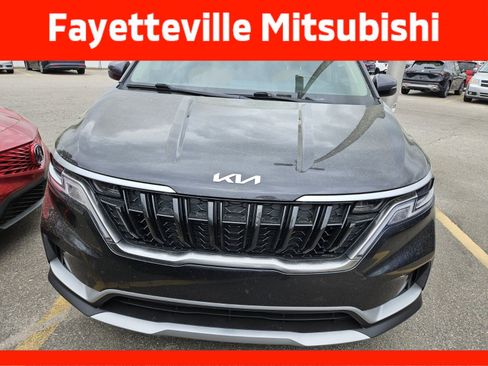 Used 2024 Kia Carnival LX image 6