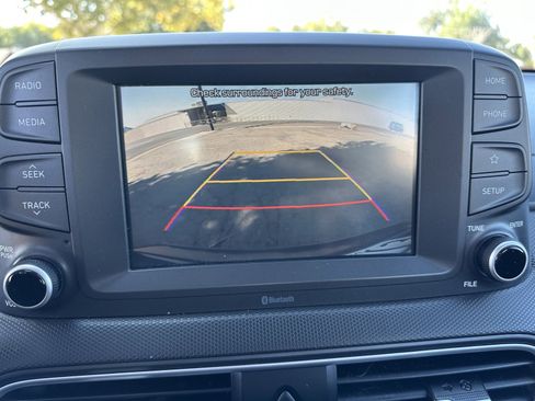 Used 2020 Hyundai Kona SE image 12