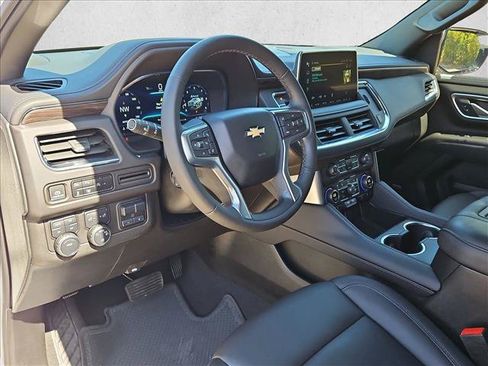 Used 2024 Chevrolet Tahoe LT w/ LT Signature Package AWD/4WD image 10