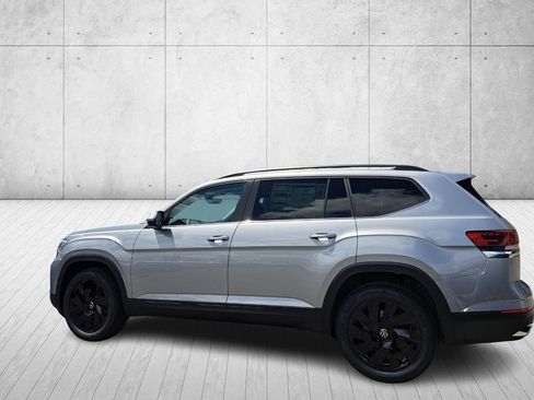New 2026 Volkswagen Atlas SE image 7