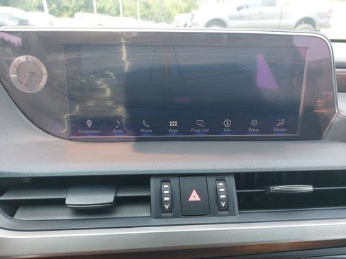 Used 2019 Lexus ES 300h w/ Premium Package FWD image 22