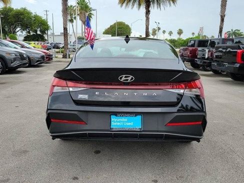 Certified 2025 Hyundai Elantra Sport FWD image 6