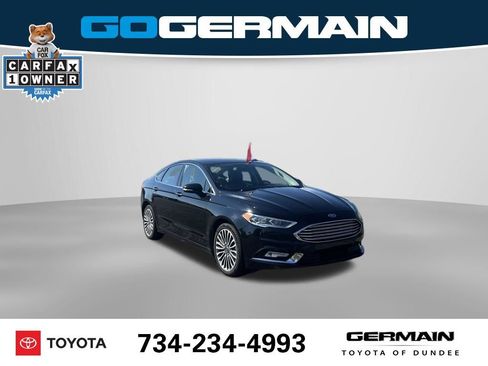 Used 2017 Ford Fusion SE w/ Fusion SE Technology Package AWD/4WD image 4