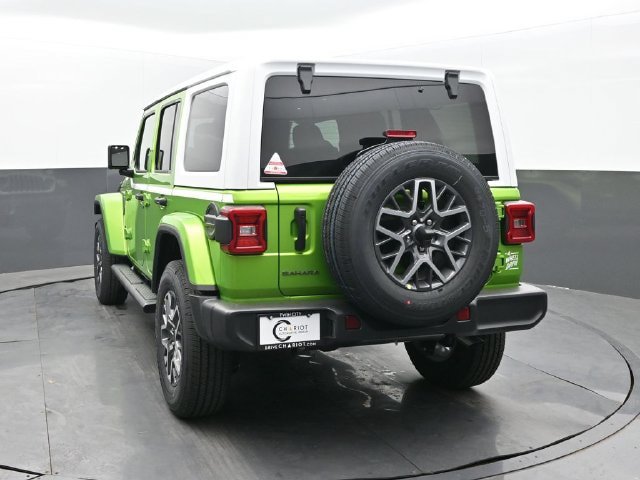 New 2026 Jeep Wrangler Unlimited Sahara w/ Whitecap Package AWD/4WD image 4