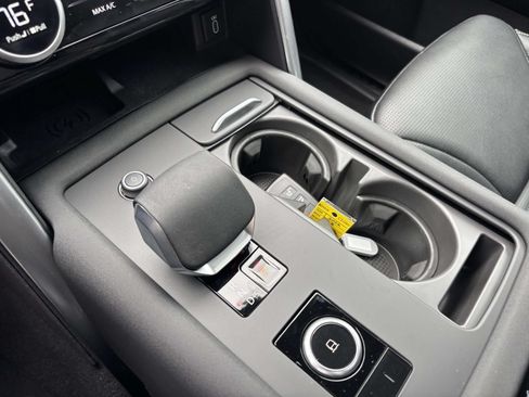 New 2026 Land Rover Discovery Dynamic SE AWD/4WD image 18