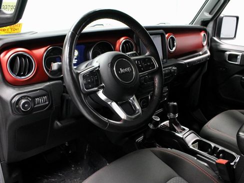 Used 2019 Jeep Wrangler Unlimited Rubicon AWD/4WD image 25
