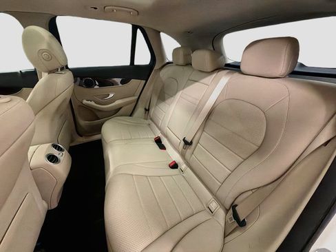 Certified 2022 Mercedes-Benz GLC 300 image 23