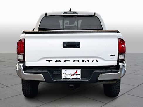 Used 2020 Toyota Tacoma SR5 image 5