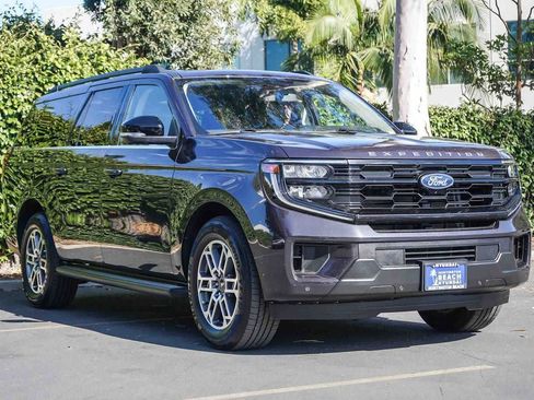 Used 2025 Ford Expedition Max Active RWD image 3
