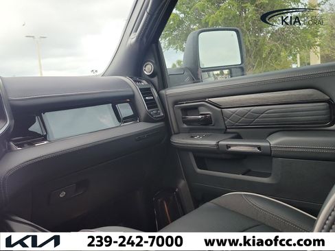 Used 2026 RAM 2500 Limited AWD/4WD image 16