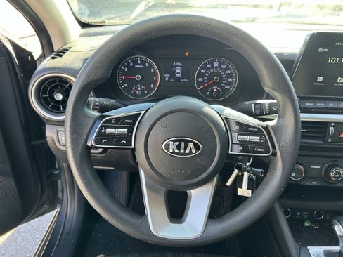 Used 2021 Kia Forte LXS image 17