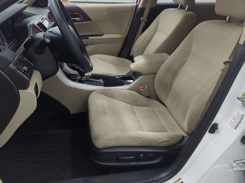Used 2016 Honda Accord EX image 9