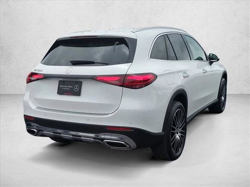 New 2026 Mercedes-Benz GLC 300 image 2