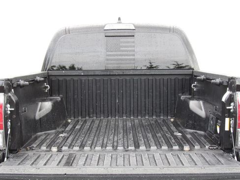 Used 2023 Toyota Tacoma TRD Off-Road w/ Technology Package AWD/4WD image 8