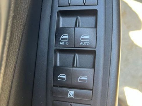 Used 2021 Jeep Cherokee Trailhawk w/ Sun, Sound & Nav Group AWD/4WD image 18