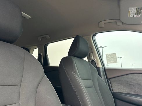 Used 2023 Nissan Rogue S image 17