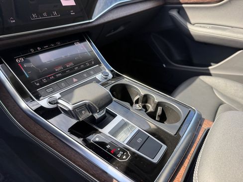 Used 2023 Audi Q8 Premium Plus image 13