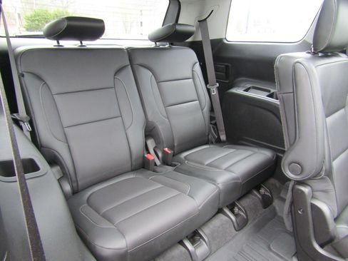 Used 2018 GMC Acadia SLT image 13