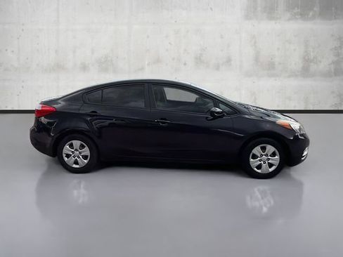 Used 2015 Kia Forte LX image 4