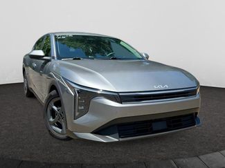 Used 2025 Kia K4 FWD video 1