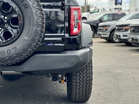 New 2026 Ford Bronco Outer Banks w/ Sasquatch Package AWD/4WD image 14