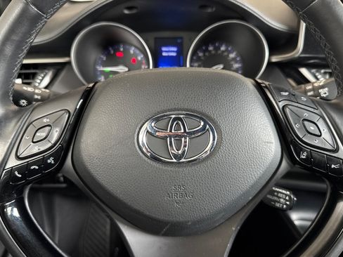 Certified 2018 Toyota C-HR XLE FWD image 22
