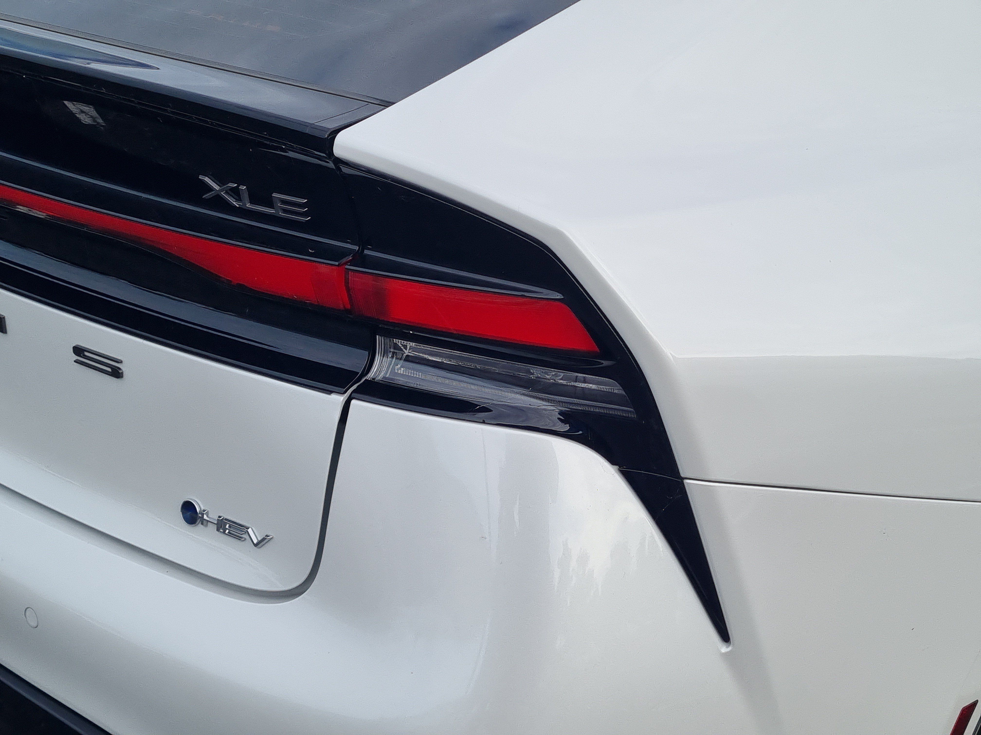 Used 2023 Toyota Prius XLE FWD image 10