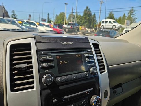 Used 2014 Nissan Frontier SV AWD/4WD image 20