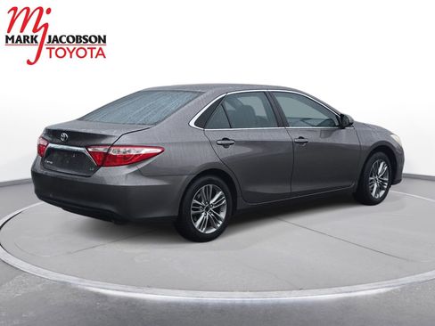 Used 2017 Toyota Camry LE image 8