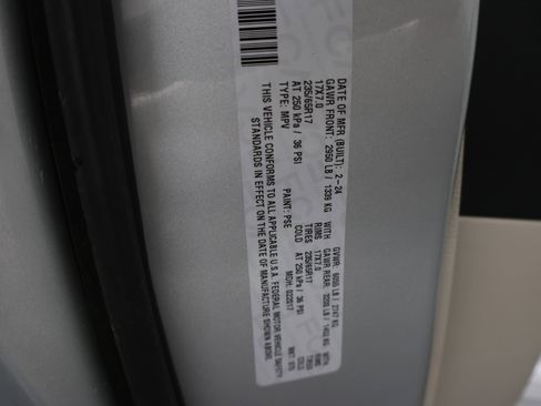 Used 2024 Chrysler Pacifica Touring-L FWD image 57