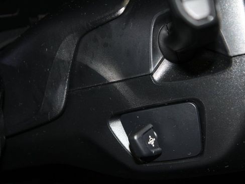 Used 2023 BMW 530i xDrive w/ Convenience Package image 13