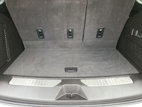 Used 2025 GMC Yukon Denali AWD/4WD image 33