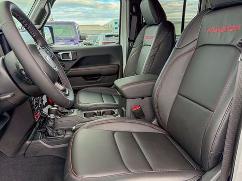 New 2026 Jeep Wrangler Unlimited Rubicon w/ Technology Group image 15