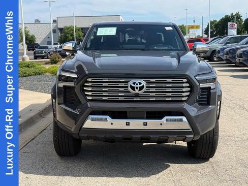 Used 2024 Toyota Tacoma Limited w/ Limited Package (LT) AWD/4WD image 8
