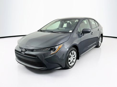 Used 2026 Toyota Corolla LE FWD image 3