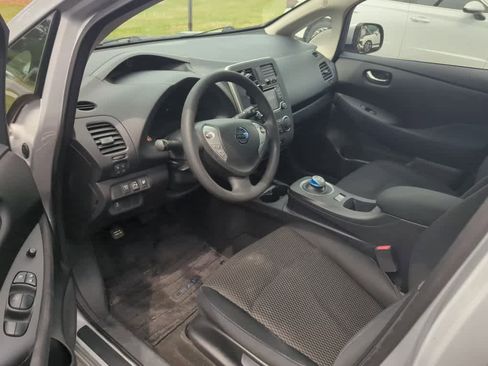 Used 2017 Nissan Leaf S w/ Charge Package image 5