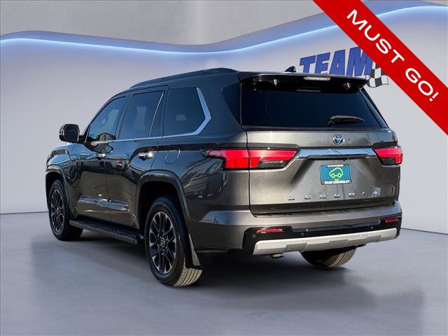 Used 2023 Toyota Sequoia Limited AWD/4WD image 3