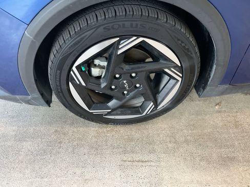 Used 2025 Kia K4 EX image 10